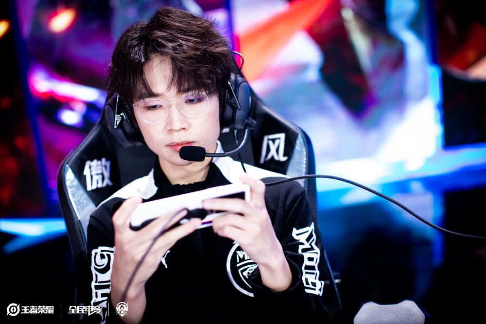 帮助球队重 帮助球队重