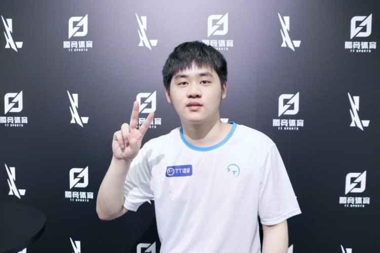 同时呈现 同时呈现